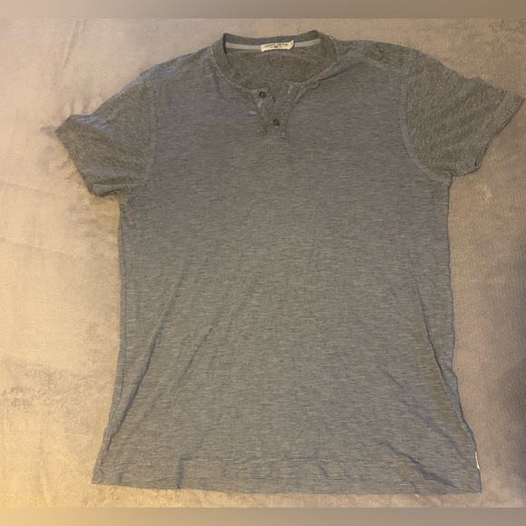 Agave Denim MIKI SHORT SLEEVE HENLEY Grey Button Shirt Size Medium - Picture 1 of 9